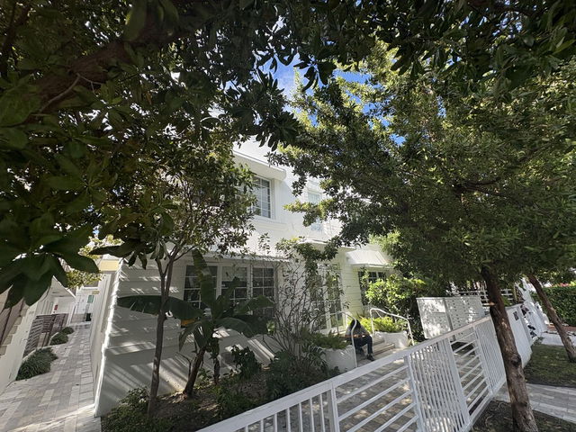 Canterbury ay Lincoln Rd  photo 2